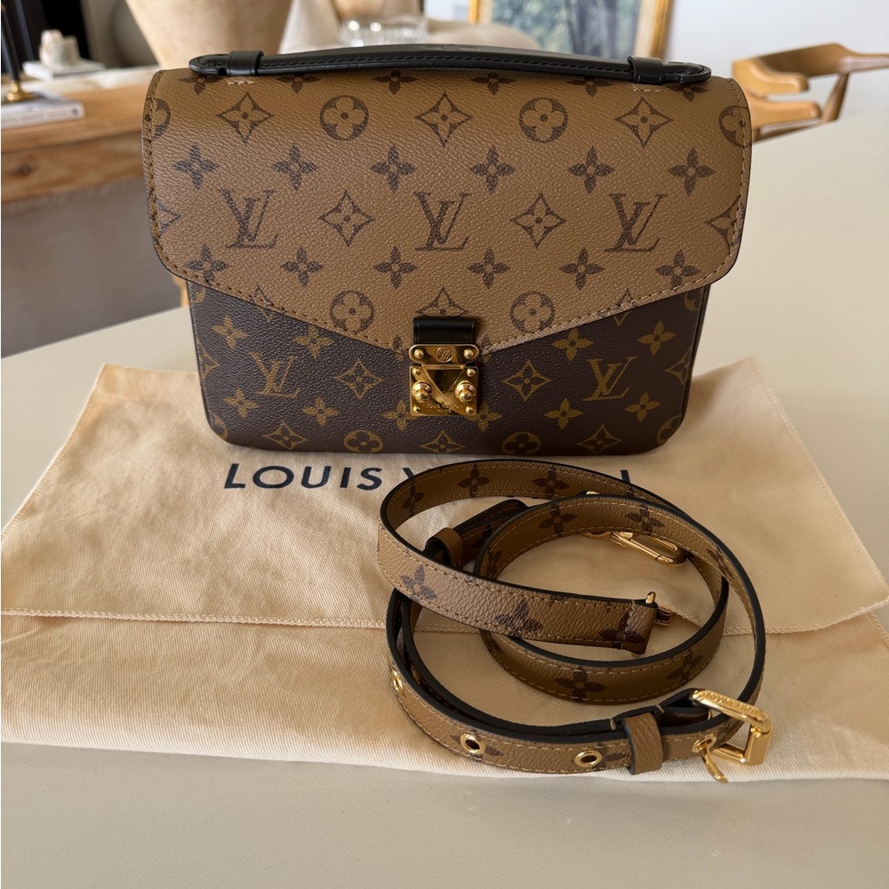 Louis Vuitton Reverse Metis Pouchette